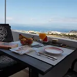 Views, International Channels, A-c, Pool, Bar *