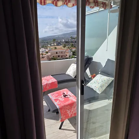 Views, International Channels, A-c, Pool, Bar Apartment Costa Adeje (Tenerife)