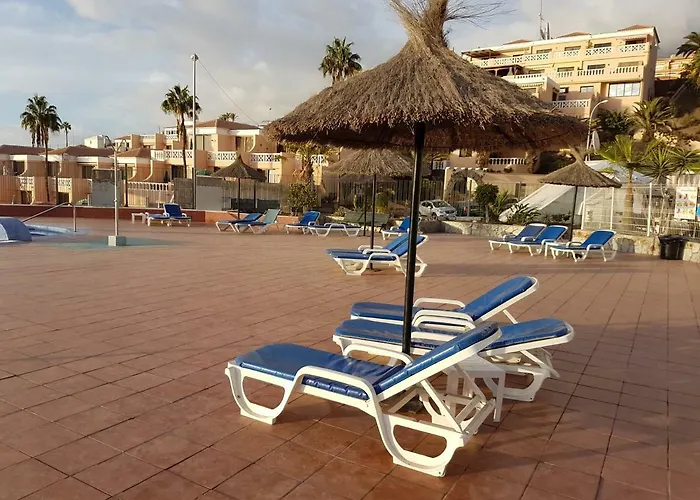 Views, International Channels, A-c, Pool, Bar Апартаменты Адехе