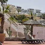 Views, International Channels, A-c, Pool, Bar