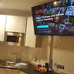 Views, International Channels, A-c, Pool, Bar Apartmán *