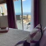 Views, International Channels, A-c, Pool, Bar Apartmán *