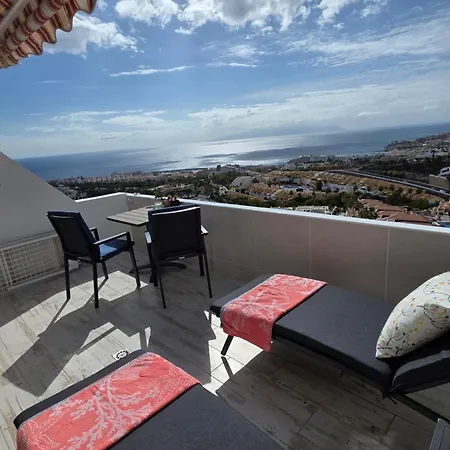 Views, International Channels, A-c, Pool, Bar Apartament *