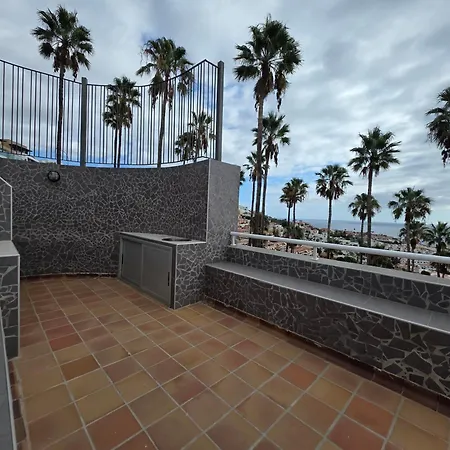Appartamento Views, International Channels, A-c, Pool, Bar