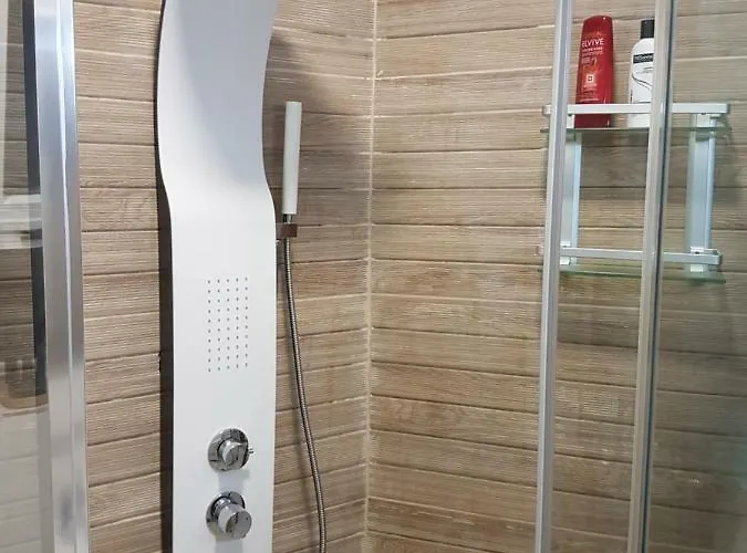 Views, International Channels, A-c, Pool, Bar 公寓 *